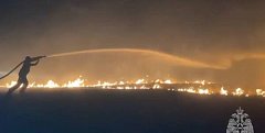 Пожар в степи. Источник: МЧС России по Оренбургской области