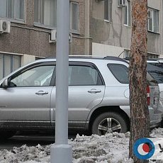 Парковка для служебных машин за зданием орской администрации