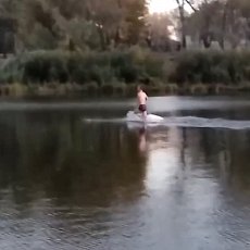 Стоп-кадр из видео, такой уровень воды в реке Урал