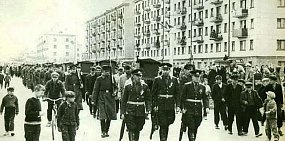 Останки погибших солдат с почестями захоронили в центре Орска