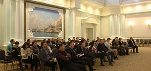 Вице-губернатор Оренбургской области считает, что главы Оренбурга и Орска не виноваты в плохих дорогах