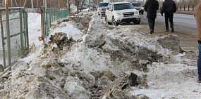 Уже 5 лет в Оренбургской области не могут построить тротуар вдоль трассы, который очень нужен людям