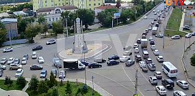 В Оренбурге огромная пробка на ул. Донгузской. В чем причина? 
