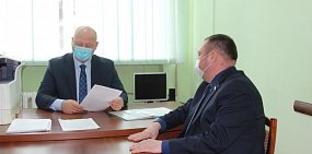 ﻿Прием документов. Источник фото: администрация Бузулука