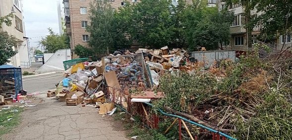 Мэр Оренбурга считает, что «Природа» плохо вывозит мусор, потому что ей мало платят