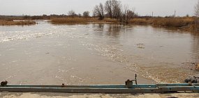 Река Орь в районе Ащебутака за сутки прибавила 2,5 метра, в Оренбурге Урал «вырос» на 48 см