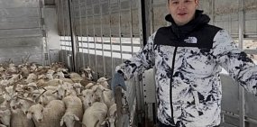Студент из Оренбурга выиграл грант на 1 млн рублей за проект по вязанию знаменитого пухового платка