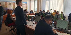 Вячеслав Ращупкин провел очередное заседание Орского горсовета сегодня стоя