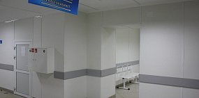 Коридор медучреждения в Оренбургской области (фото из архива)