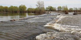 На реках Самара и Б.Кинель пики половодья прошли на 23-24 дня раньше среднемноголетних дат. Где в Оренбургской области паводок еще в разгаре?