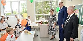В школе. Источник: ТГ-канал врио губернатора