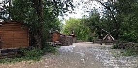 Пока у одних нет денег, другие их получают: Почему в парке Строителей до сих пор работают бани?