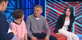 «8-месячный ребенок просто погибает в семье»: На Первом канале рассказали историю 16-летней матери из Оренбурга