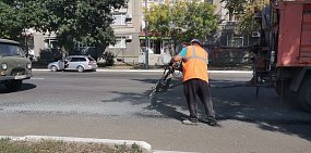 Тайна 55 млн рублей: В Оренбурге были выделены деньги на ремонт улицы Цвиллинга, но асфальт так и не поменяли