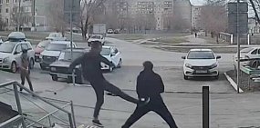 Момент нападения. Источник: Стоп-кадр из видео