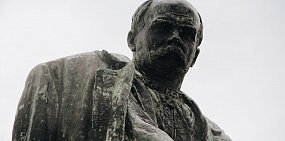 На реставрацию памятника украинскому поэту в Орске готовы потратить миллион