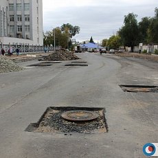 Одна из ремонтируемых дорог Оренбурга, сентябрь 2020 года