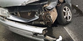 На мосту через Урал в Орске столкнулись ВАЗ и МАЗ