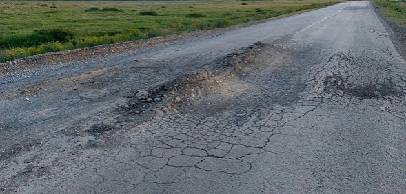 Евгений Солнцев поручил запланировать на следующий год ремонт дороги Гай - Акъяр
