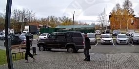 В Оренбурге мужчина якобы преследовал 10-летнюю девочку? Ситуация попала на камеры видеонаблюдения