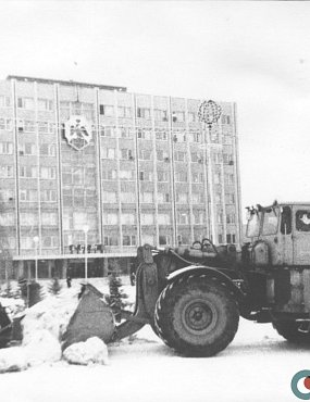 Два флакона духов, ящик шампанского и пять поросят: как в Орске 1992 года провели благотворительный аукцион