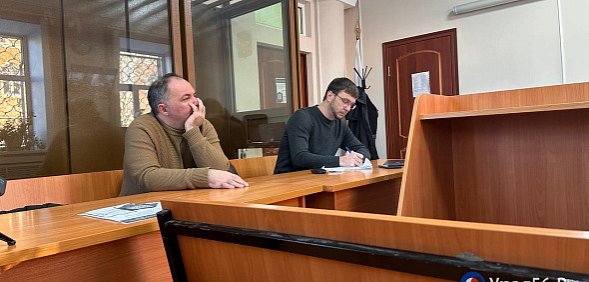 Александр Самбурский в зале суда 