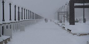 Метель в Оренбурге, набережная реки Урал, фото: архив