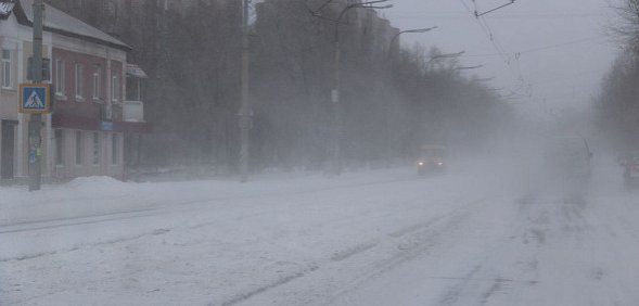 ГАИ рекомендует водителям воздержаться от дальних поездок в ближайшие дни из-за погоды