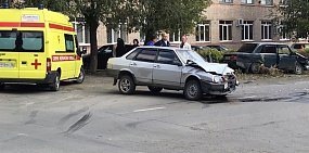 Серьезное ДТП в Орске: Троих пострадавших увезли на скорой помощи