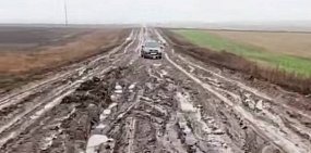 В Матвеевском районе дорог нет, есть только направления