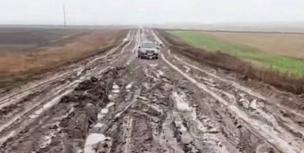 В Матвеевском районе дорог нет, есть только направления