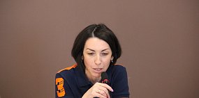 Татьяна Савинова выступила в Заксобе с докладом о реорганизации системы здравоохранения: оппозиция проголосовала против, партия власти — за