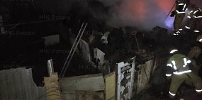 СК возбудил дело о гибели на пожаре в Оренбурге семьи с двумя детьми в возрасте 1 года и 9 лет