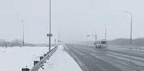 На трассе М-5 «Урал». Стоп-кадр из видео Госавтоинспекции
