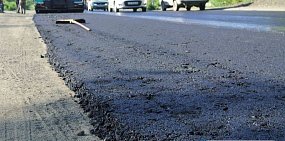В Гае подрядчику пришлось менять новый асфальт