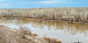 Урал в Оренбурге и Орске стабильно опускается, в Илеке пока растет