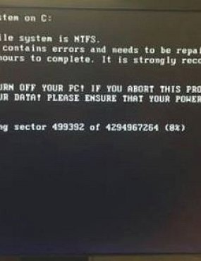 Масштабная вирусная атака вывела из строя компьютеры нескольких десятков компаний из России и Украины