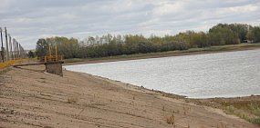 Приток в Сорочинское водохранилище увеличился еще в 2 раза, но воду сбрасывать почти перестали