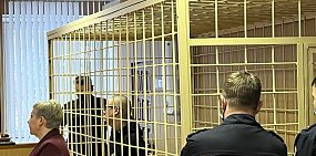 В Орске начали зачитывать приговор мужчине, обвиняемому в убийстве жены и 3-летней дочки в Кваркено