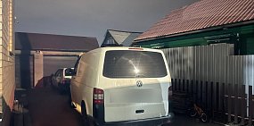 В Оренбурге под колесами Volkswagen погиб 4-летний ребенок. Автомобиль наехал на него сам