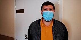 Врач Оренбургской областной больницы №2 рассказал, как перенес прививку от Covid-19