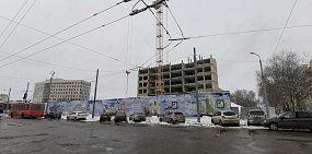 Недострой на площади им. Ленина