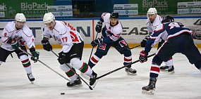 ХК «Южный Урал» проиграл ХК «Нефтяник»