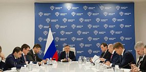 Врио губернатора Евгений Солнцев на встрече с главой минстроя России. Фото тгк Евгения Солнцева 