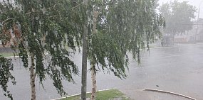 В Оренбурге прошли сильный дождь и град