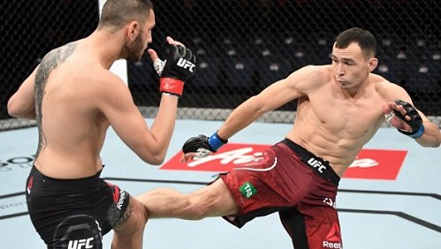 Первый бой в UFC: оренбуржец Дамир Исмагулов одержал победу над Алексом Горджесом