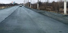 Ремонт орских дорог не поддается даже технике: у подрядчика сломался асфальтоукладчик