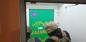 У магазина, где были заперты сотрудники. Источник: Прокуратура Оренбургской области