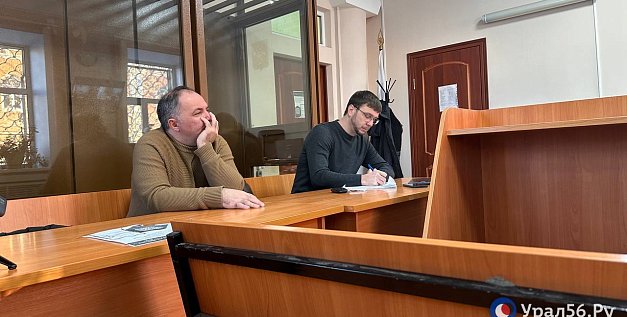 Александр Самбурский в зале суда 