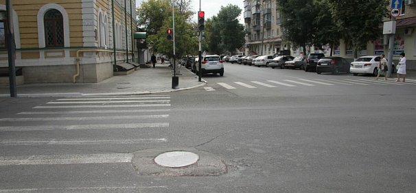 После публикации Урал56.Ру в центре Оренбурга устранили большую яму